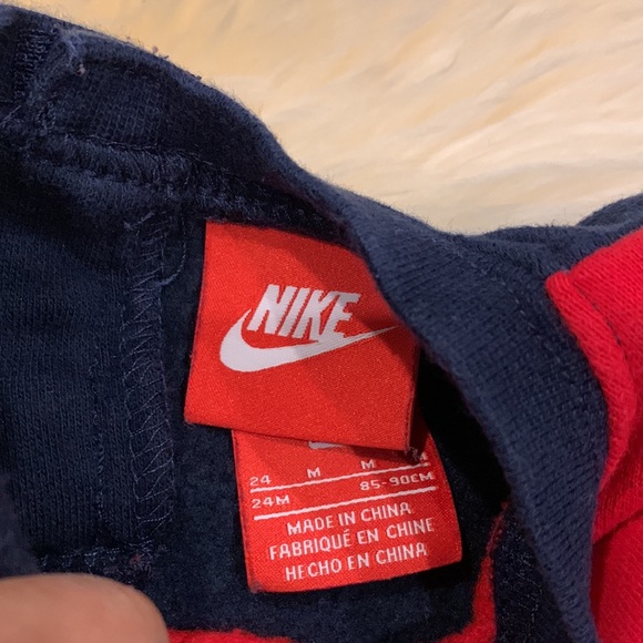 Nike Air Blue & Red Sweatshirt and Sweatpants Matching Set in Size 24M - Picture 4 of 9